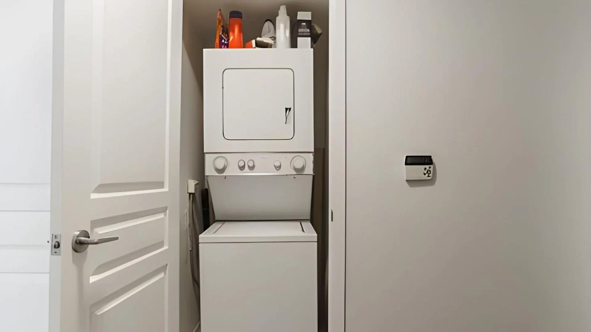 Lanterra Downtown Apartment Toronto