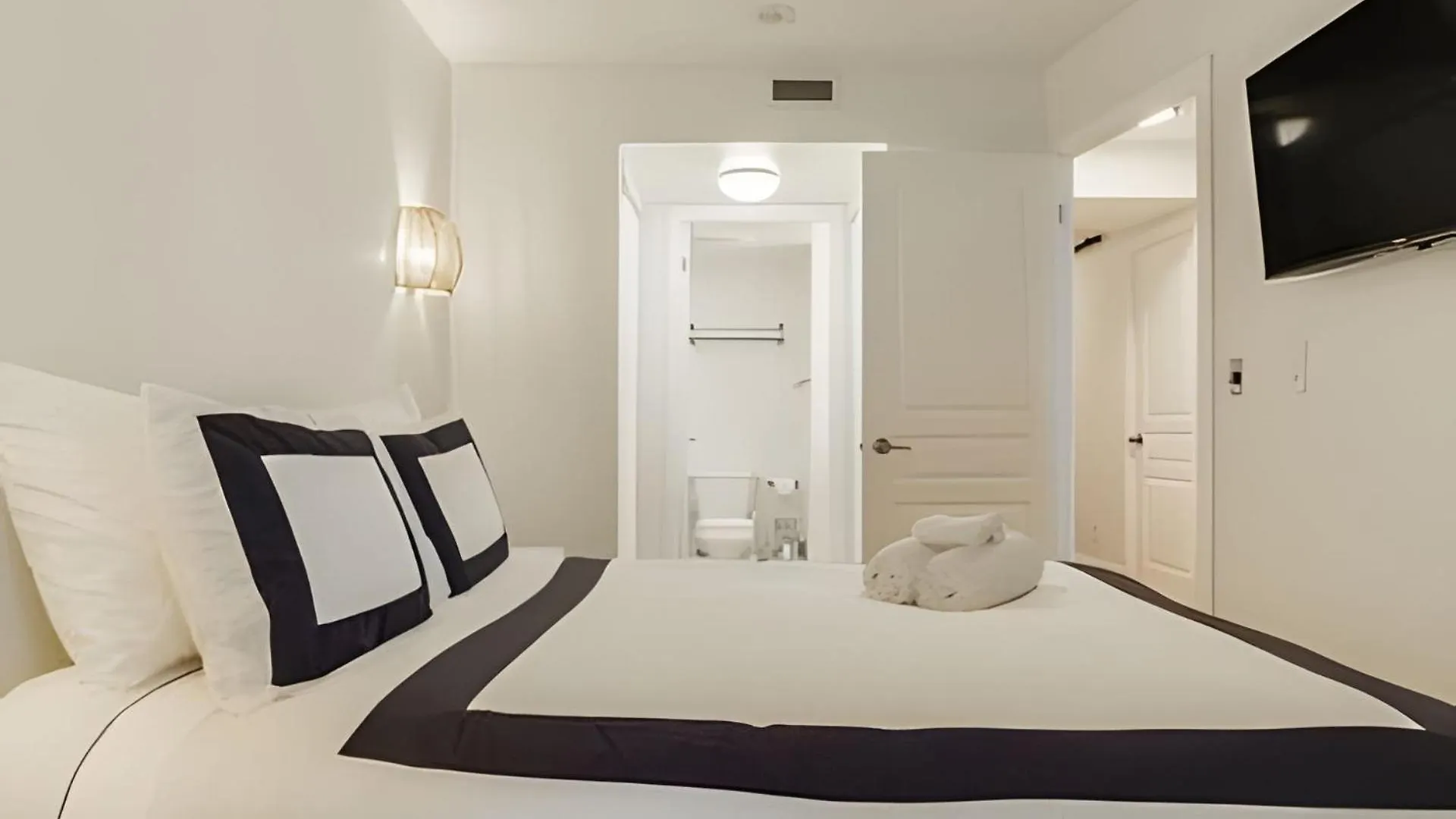 Lanterra Downtown Apartment Toronto 0*,  Canada