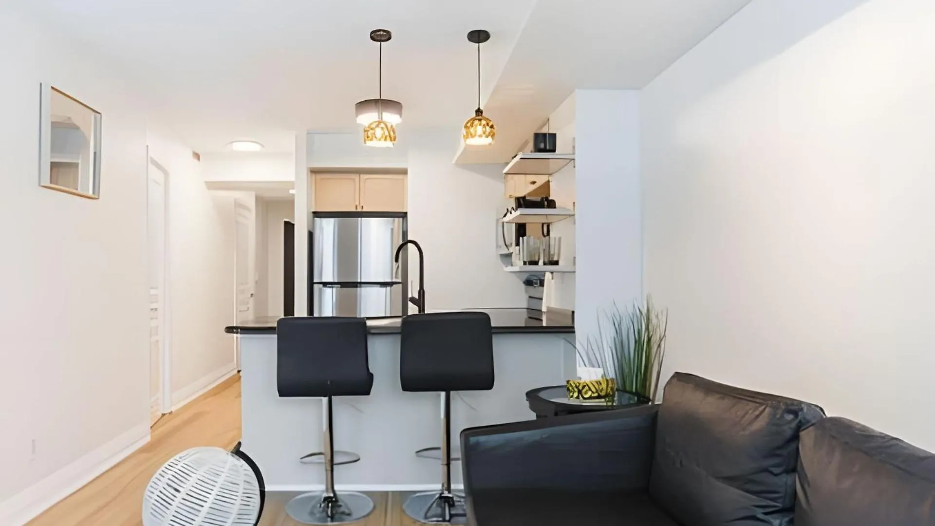 Lanterra Downtown Apartment Toronto Canada